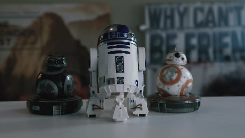 Hands on with Star Wars' new BB-9E and R2D2