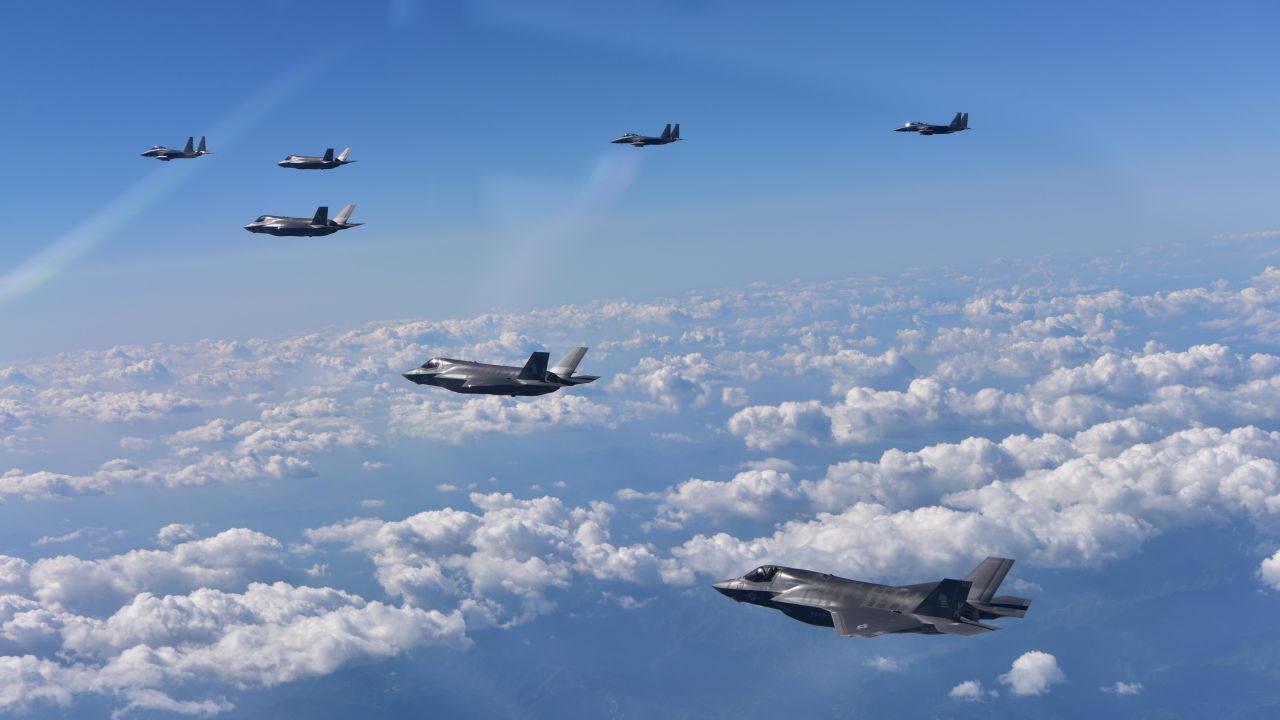 US F-35 fighter jets take part in an exercise with South Korean jets.