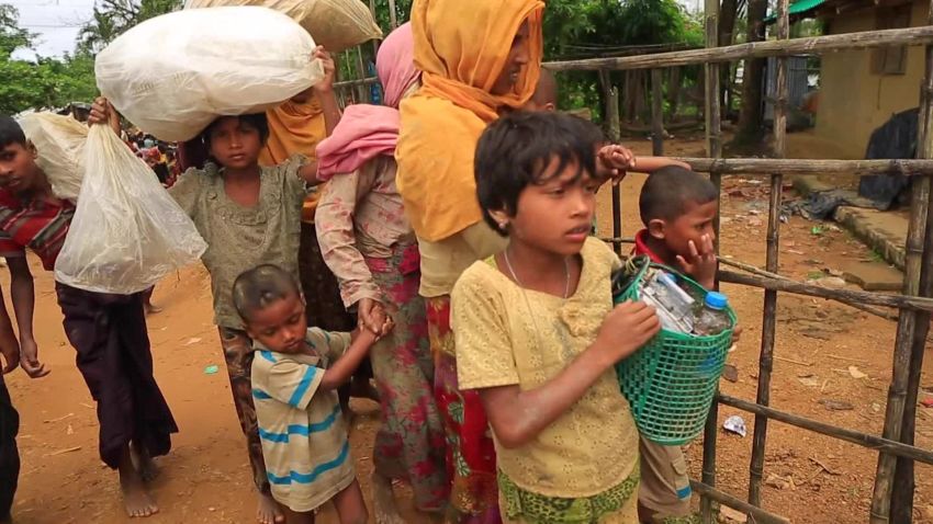 rohingyas flee myanmar stout pkg_00031313.jpg