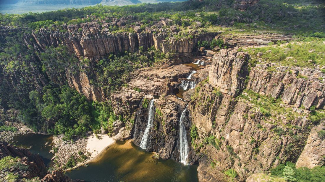 <strong>Twin Falls Gorge: </strong>The 150-meter-high Twin Falls is one of the two big waterfalls in Kakadu -- the other one is Jim Jim Falls. Access to the falls by boat and on foot is only possible during dry season.