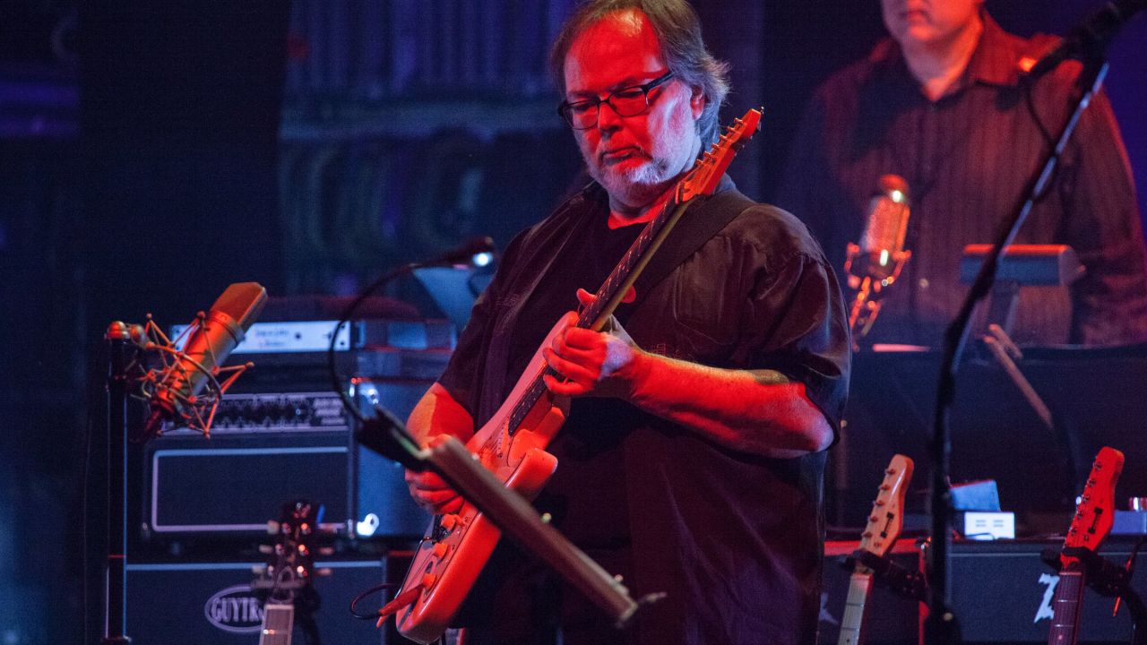 NEW YORK, NY - OCTOBER 10:  Walter Becker performs of Steely Dan onstage at Beacon Theatre on October 10, 2015 in New York City.  (Photo by Santiago Felipe/Getty Images)