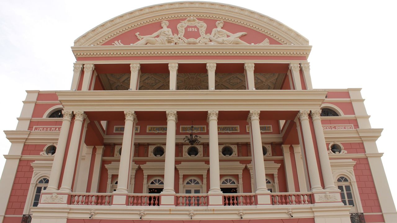 The Amazonas Theater's pink color makes it one of the most recognizable buildings in town.