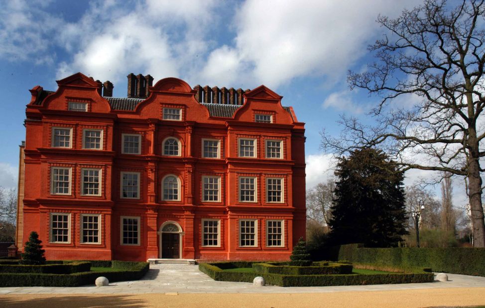 <strong>Kew Palace:</strong> Located on the banks of the Thames in the grounds of London's most famous botanical gardens, this red-brick palace is as tiny as it is fascinating.