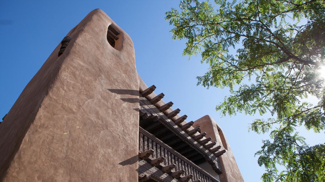 <strong>Santa Fe Plaza: </strong>The city's central gathering place doubles as an open-air market for talented local artisans.
