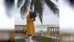 Camerman Irma Waves
