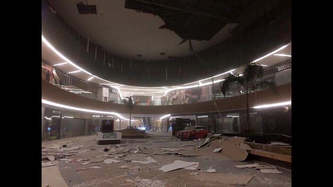 Luxury mall in Mexico City partly collapses 