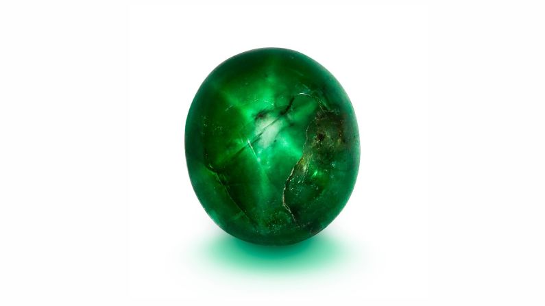 This museum-quality gem, called the "Marcial de Gomar Star," weighs nearly 26 carats and is one of the largest star emeralds ever found. 