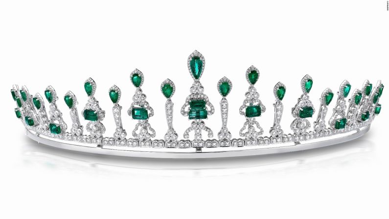 This sparkling diamond and Muzo emerald tiara converts into an elegant necklace.