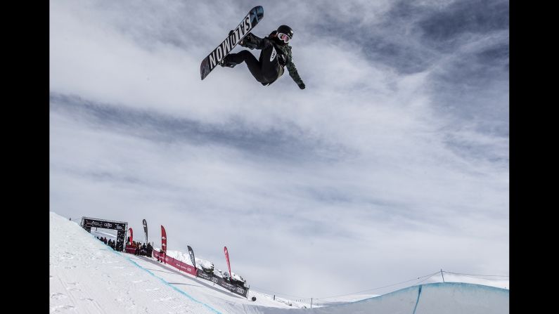 Japanese snowboarder Haruna Matsumoto performs on the halfpipe during the New Zealand Winter Games on Thursday, September 7.