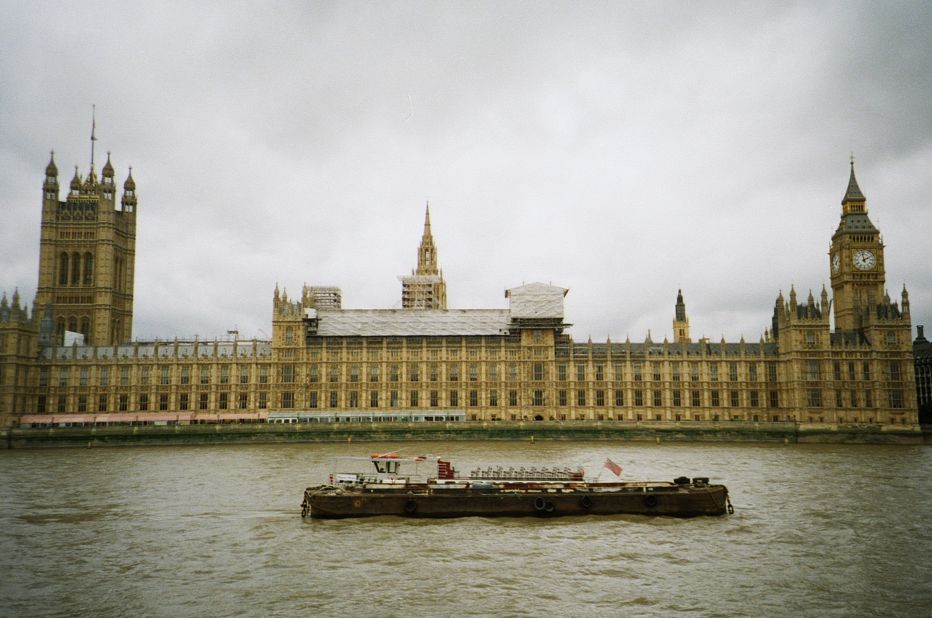<strong>Wide shot: </strong>The fixed 32mm lens of the Lomo LC-A+ wasn't wide enough to capture the entire Houses of Parliament. 