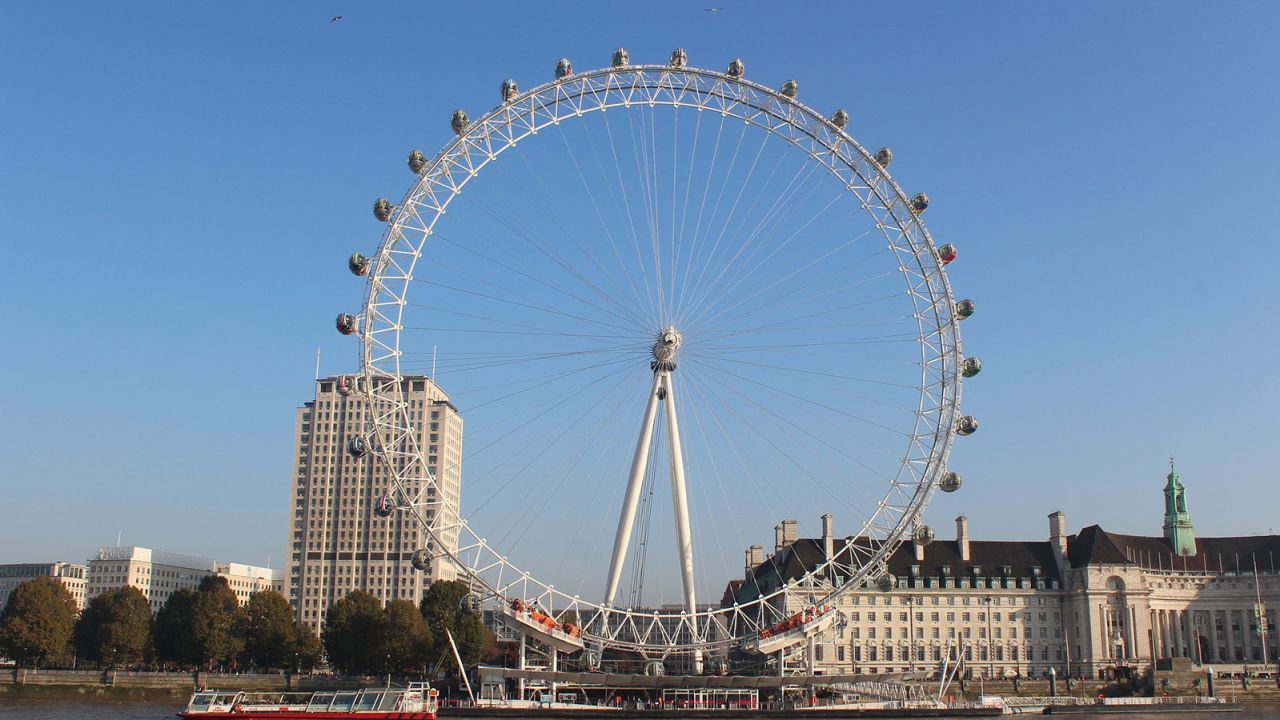 The celebrity who has taken the most whirls on the London Eye? Kate Moss.