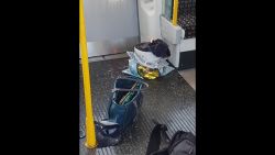 07 London train incident 0915