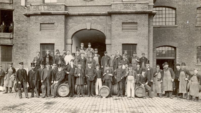 <strong>London dockworkers, 1893: </strong>His tours of "radical times and places" cover moments such as the Tailors Strike of 1889, when the striking tailors were helped to victory due to financial donations raised by dockworkers. 