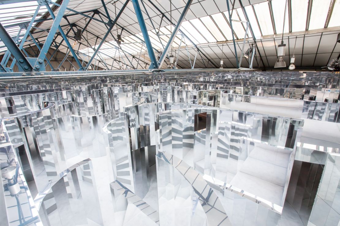 Es Devlin's "Mirror Maze" (2016) installation in London