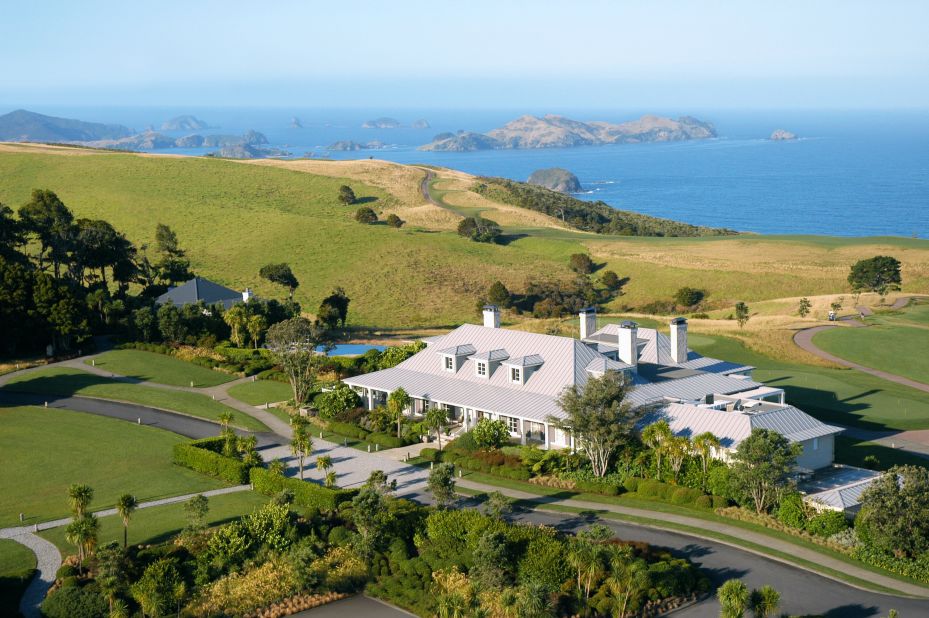 The <strong>Lodge at Kauri Cliffs</strong> in the beautiful Bay of Islands is a stunning setting for golf in New Zealand.