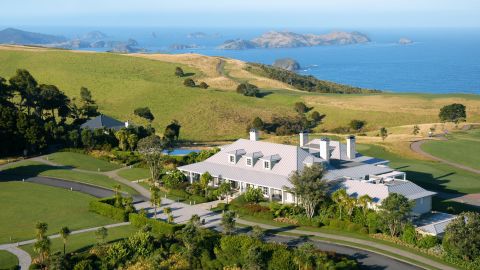 golf resorts kauri cliffs aerial