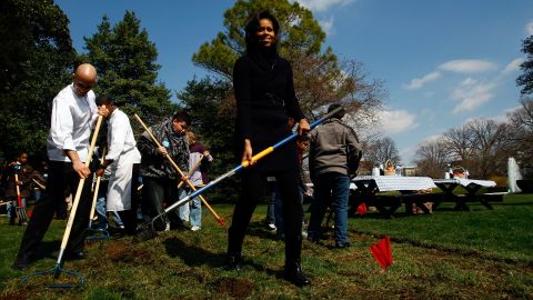 michelle obama garden 03 20 2009