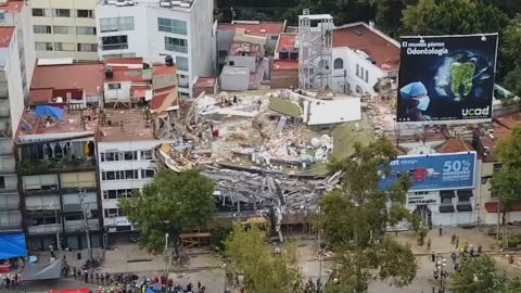 Locksmith Martin Mendez was among a group of four trapped in this Mexico City building for 17 hours.