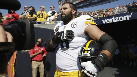Steeler and ex-Army Ranger Alejandro Villanueva stands outside the tunnel during the national anthem.