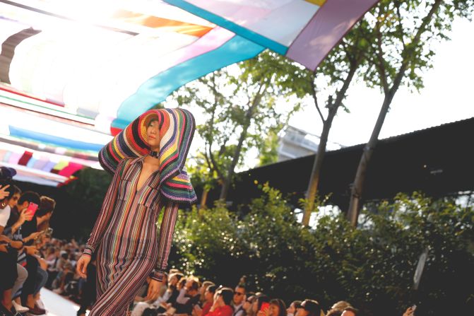 The Missoni set featured a canopy made of silk scarves. 