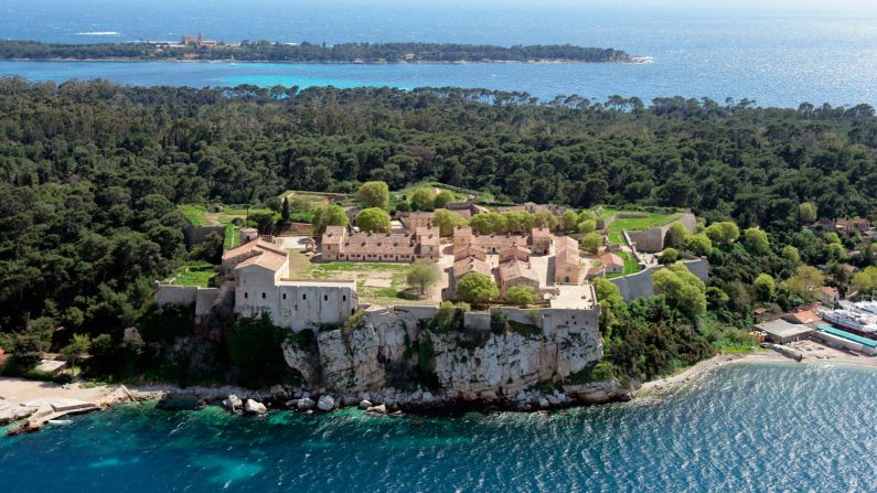 <strong>Îles de Lérins: </strong>Sainte-Marguerite is home to former prison Fort Royal, where the mysterious captive known as the Man in the Iron Mask was once held. 