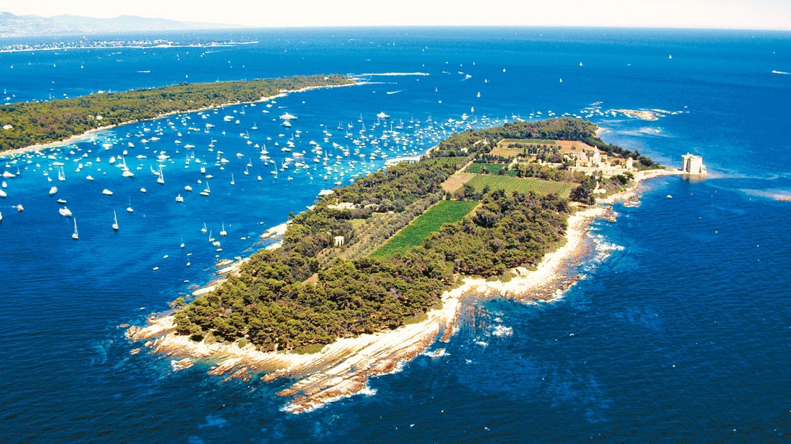 Saint-Honorat, the second largest of the Lérins islands, is home to a Cistercian monastery.