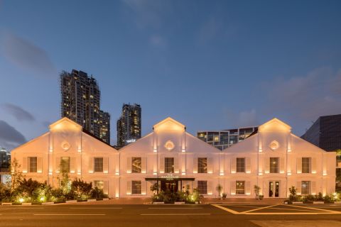 This former spice warehouse on the Singapore River was transformed into a luxury hotel by Zarch Architects. The Warehouse Hotel still boasts elements of the old building, which used to be a hub in the spice trade. 