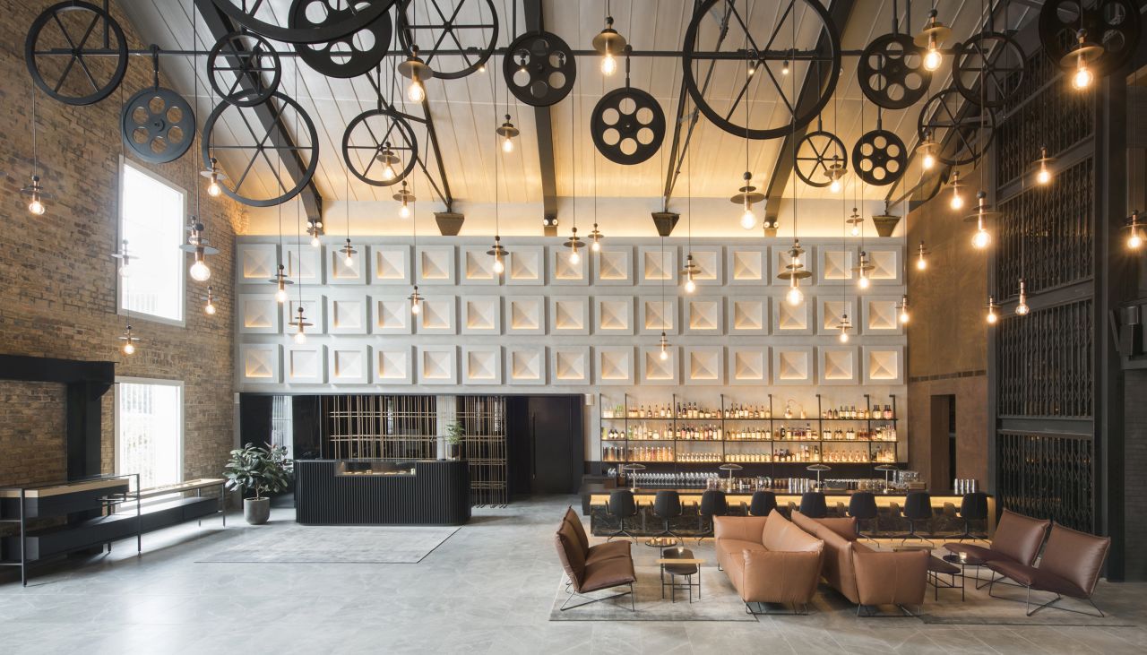 The interior of the Warehouse Hotel was designed by Asylum design firm, who took care to preserve the building's history.