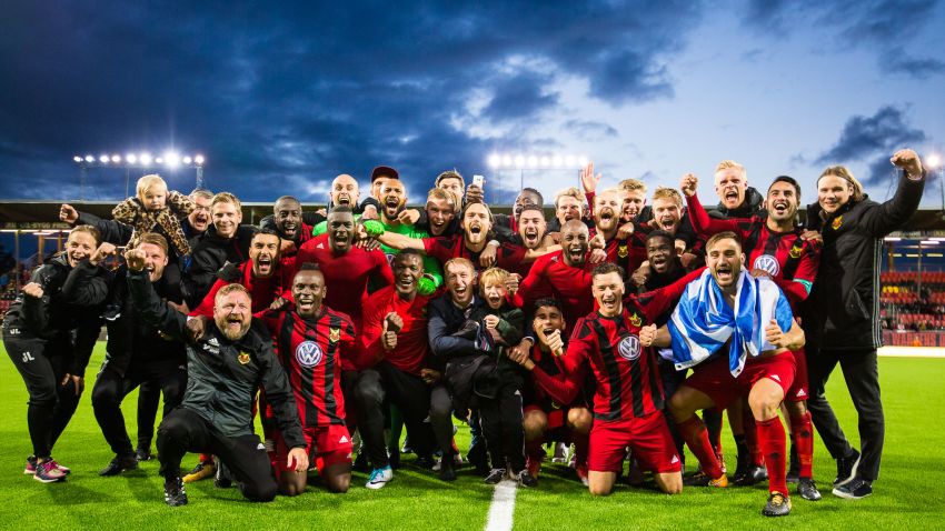 Östersunds FK squad pose celebrate