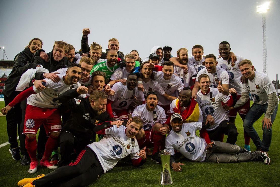Östersunds FK celebrate the club's first ever piece of major silverware, the 2016/17 Swedish Cup.