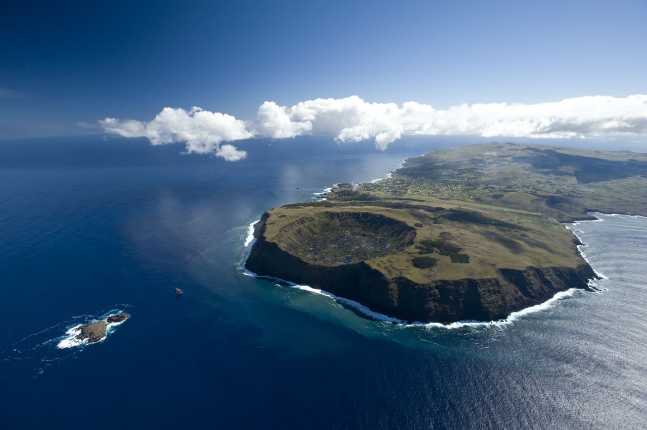 Rano Kau on the southwestern end of the island is a massive crater with a freshwater lake and an array of vegetation. 