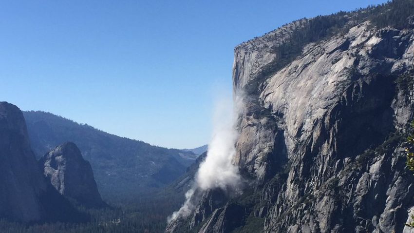 Jon Kameen captured the moment of a rock fall on Yosemite's El Capitan.