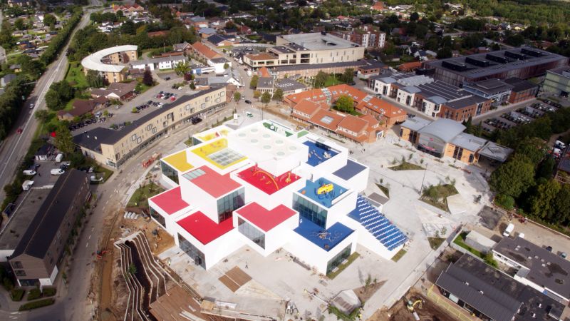 Parking store lego house