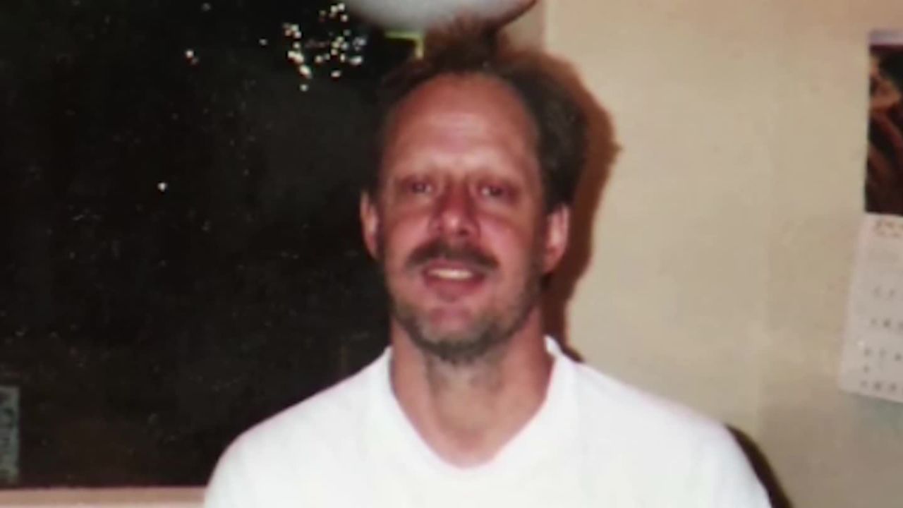 cnnee pkg ana maria luengo quién era stephen paddock el psicopata de las vegas_00002015.jpg