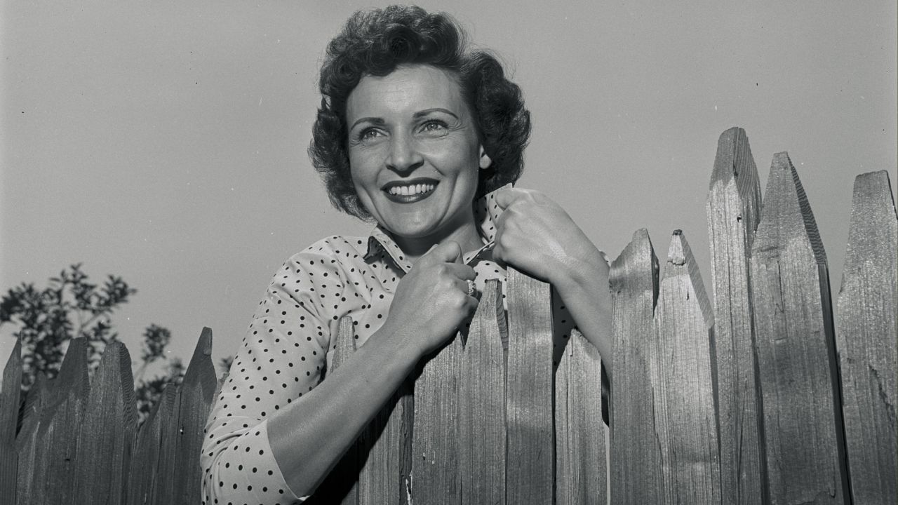 White stars in "Date With the Angels" in 1957. 