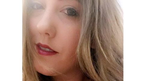 Calla Medig was a waitress in Alberta, Canada.