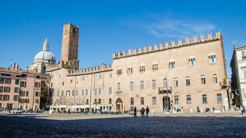 <strong>Mantova: </strong> Now a UNESCO World Heritage site, the town has many scenic squares including Piazza Sordello, which is its oldest.