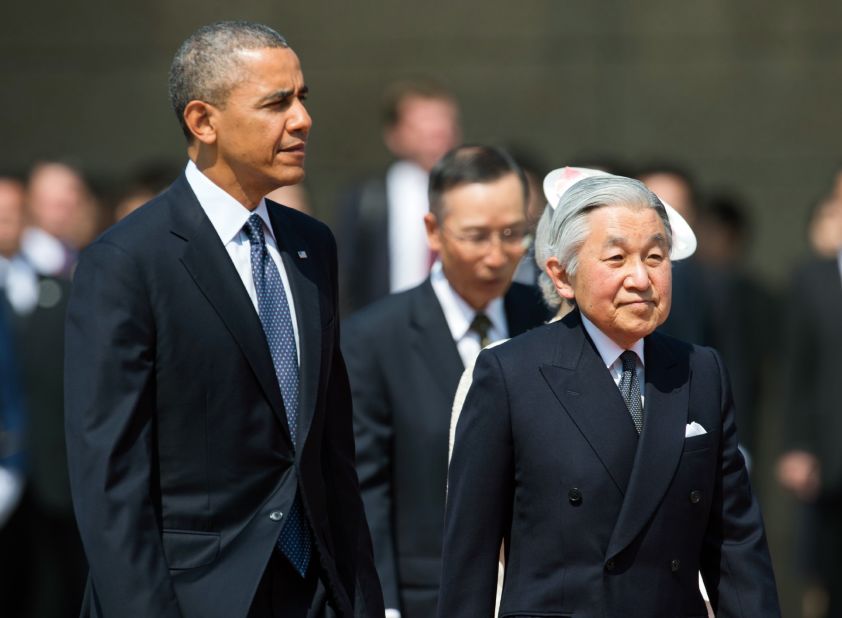 Akihito hosts US President Barack Obama in April 2014. 
