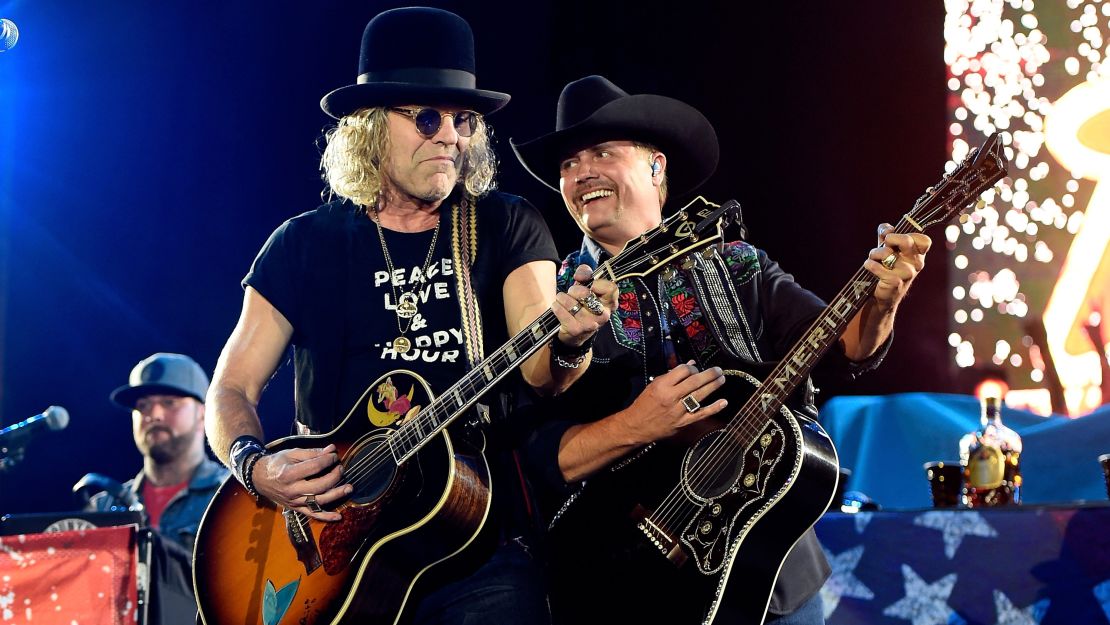 Big Kenny and John Rich of Big & Rich led an emotional singalong of "God Bless America."