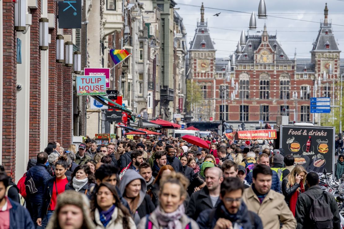 Amsterdam is cracking down on group tours