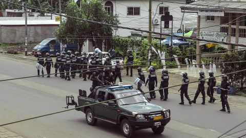 Cameroon police officials with riot equipment patrol in Buea, in Cameroon's Southwest Region, on October 1, 2017.
