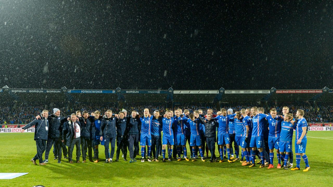 Iceland's team celebrate qualifying for Russia 2018