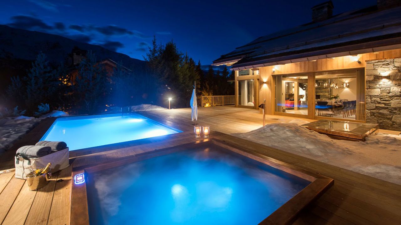 Chalet Alpaca comes with its own outdoor pool and hot tub.