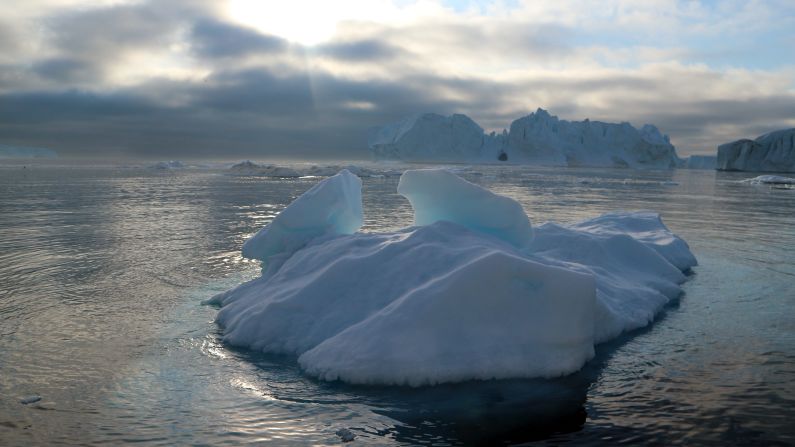 In the summer, the sun hardly sets in Greenland and this is about as "dark" as it gets. A sleeping mask is recommended! 