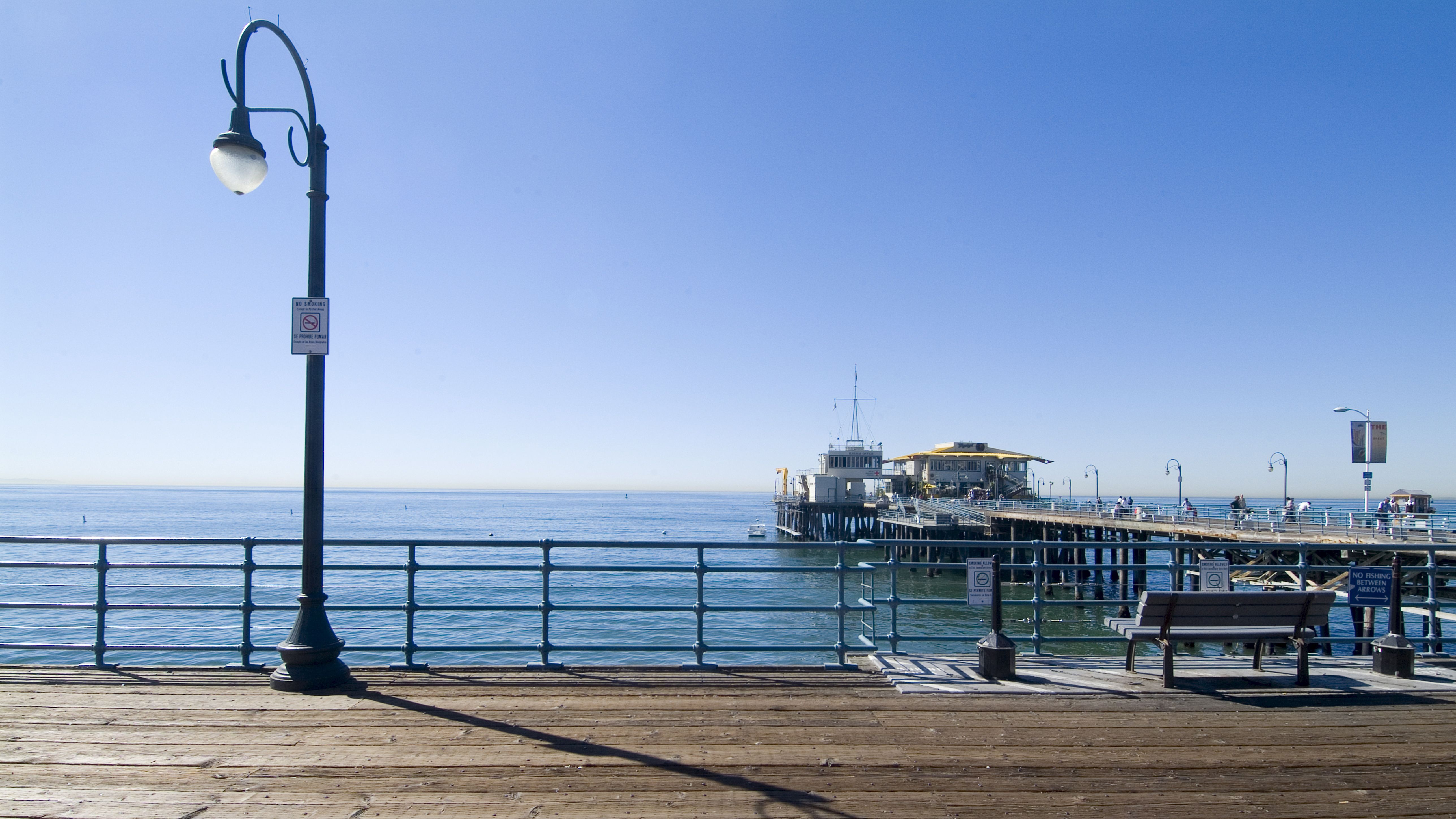 are dogs allowed on santa monica pier