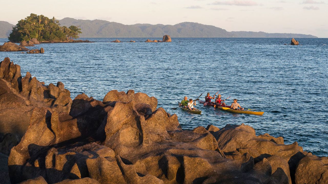 <strong>Sea expeditions:</strong> Activities like kayaking are popular around the peninsula thanks to the sculpted granite monoliths, and travelers can also snorkel in the marine reserve.