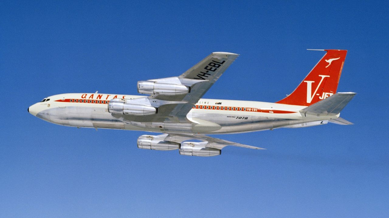 <strong>Boeing 707: </strong>Pioneering jetliners such as the Douglas DC-8 and the Boeing 707 ushered in a new era in international travel. 