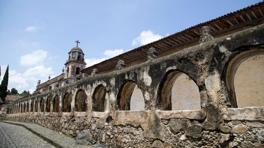 Puerto Vallarta- mexican town filled with charm and bugenvillas