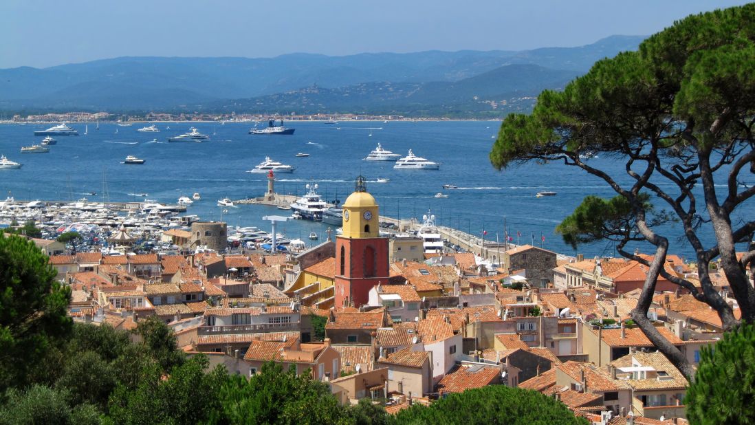 The Mediterranean town of Saint-Tropez is known for its gorgeous sandy beaches and cool, relaxed French way of life.