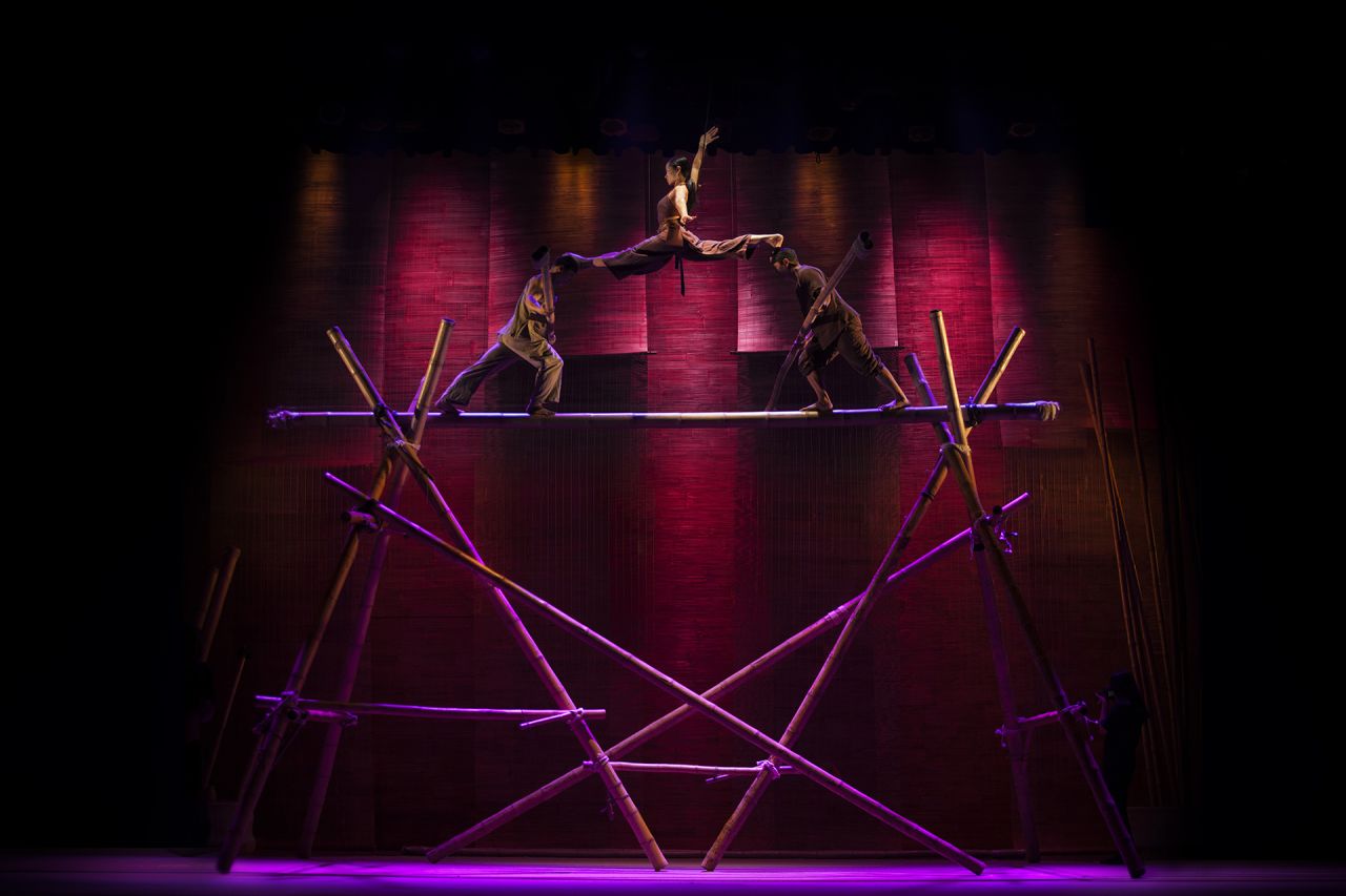 <strong>Catch a show:</strong> This visually stunning Lang Toi production blends contemporary cirque -- think acrobats, contortionists and jugglers -- with traditional Vietnamese music and themes.